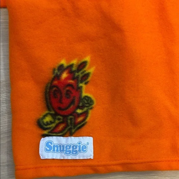 Snuggie Wearable Blanket With Fun Flaming Hot Cheetos Print - Picture 2 of 4